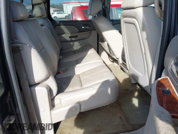 2007 Chevrolet Silverado 1500 1LT with VIN 3GCEC13J27G519225, listed as a IAAI auction lot 41458525 with 265,489 mi miles and . Bid and sale history available at DreamBid. Image 8.
