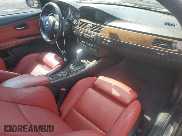 2011 BMW 3 Series 328i z VIN WBADW7C52BE543840, wystawiony jako Copart lot #59821175 z przebiegiem 113 050 mil mil oraz Szkoda całkowita • Salvage title. Historia ofert i sprzedaży dostępna na DreamBid. Obrazek 8.