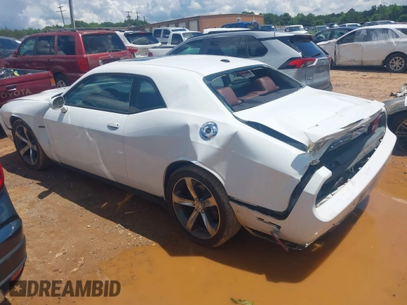 2014 Dodge Challenger R/T Plus z VIN 2C3CDYBT9EH293136, wystawiony jako IAAI lot #42264180 z przebiegiem 71 696 mil mil oraz . Historia ofert i sprzedaży dostępna na DreamBid. Obrazek 3.