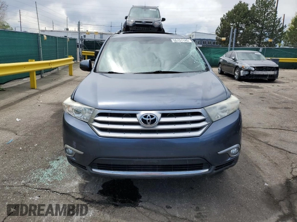 2012 Toyota Highlander Limited with VIN 5TDDK3EH3CS136524, listed as a Copart auction lot 55121145 with 194,480 mi miles and Salvage title. Bid and sale history available at DreamBid. Image 5.