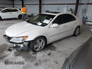 2008 Acura RL Tech Pkg with VIN JH4KB16668C002543, listed as a IAAI auction lot 40865147 with 178,365 mi miles. Bid and sale history available at carsss.com. Image 2.