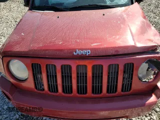 2008 Jeep Patriot Sport z VIN 1J8FF28W78D525731, wystawiony jako Copart lot #72451924 z przebiegiem Nie podano mil oraz Szkoda całkowita • Salvage title. Historia ofert i sprzedaży dostępna na DreamBid. Obrazek 12.