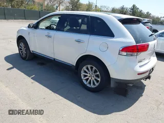 2012 Lincoln MKX with VIN 2LMDJ8JK4CBL09714, listed as a IAAI auction lot 41902666 with 105,937 mi miles and . Bid and sale history available at DreamBid. Image 3.