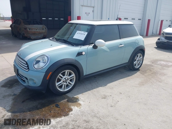 2013 MINI Hardtop with VIN WMWSU3C51DT372387, listed as a IAAI auction lot 42514124 with 100,560 mi miles and . Bid and sale history available at DreamBid. Image 18.