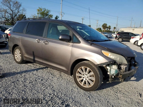 2011 Toyota Sienna LE with VIN 5TDJK3DC8BS005712, listed as a Copart auction lot 50637855 with 89,704 mi miles and Salvage Title. Bid and sale history available at carsss.com. Image 4.