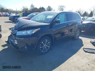 2019 Toyota Highlander SE with VIN 5TDJZRFH0KS711578, listed as a IAAI auction lot 41877044 with 77,193 mi miles. Bid and sale history available at carsss.com. Image 17.