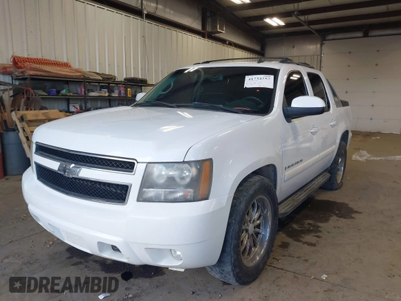 2007 Chevrolet Avalanche LTZ with VIN 3GNFK12307G166372, listed as a IAAI auction lot 41734253 with Not Provided miles. Bid and sale history available at carsss.com. Image 2.