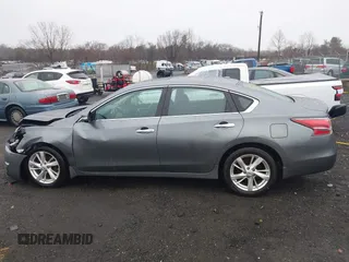 2014 Nissan Altima 2.5 with VIN 1N4AL3AP0EC413248, listed as a IAAI auction lot 41721125 with 93,596 mi miles. Bid and sale history available at carsss.com. Image 14.