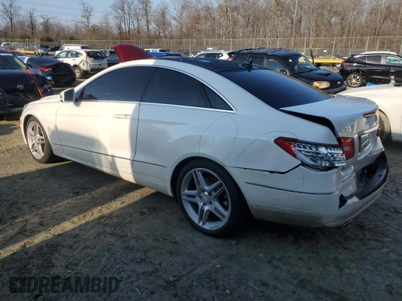 2013 Mercedes-Benz E-Class E 350 with VIN WDDKJ8JB7DF221348, listed as a Copart auction lot 43714395 with 118,564 mi miles and Salvage Title. Bid and sale history available at carsss.com. Image 2.