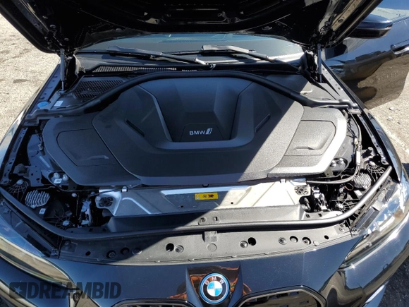 2024 BMW i4 M50 z VIN WBY33AW01RFS72681, wystawiony jako Copart lot #48484235 z przebiegiem 712 mil mil oraz Szkoda całkowita • Salvage title. Historia ofert i sprzedaży dostępna na DreamBid. Obrazek 11.