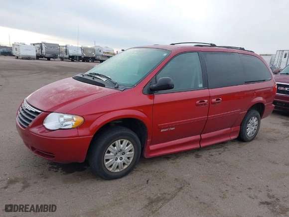 2006 Chrysler Town & Country LWB LX with VIN 2A4GP44R26R833530, listed as a IAAI auction lot 41776567 with 54,083 mi miles. Bid and sale history available at carsss.com. Image 2.