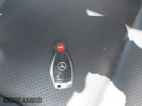 2010 Mercedes-Benz GLK GLK 350 with VIN WDCGG8HB9AF287846, listed as a IAAI auction lot 42216626 with 97,208 mi miles. Bid and sale history available at carsss.com. Image 11.