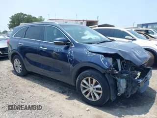2016 Kia Sorento LX with VIN 5XYPG4A50GG011189, listed as a IAAI auction lot 39441270 with 216,890 mi miles. Bid and sale history available at carsss.com. Image 1.