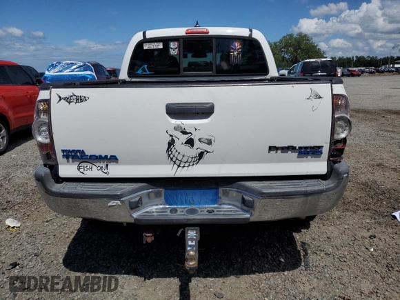 2015 Toyota Tacoma PreRunner z VIN 5TFJU4GN4FX078637, wystawiony jako Copart lot #56931165 z przebiegiem Nie podano mil oraz Czysty tytuł • Clean title. Historia ofert i sprzedaży dostępna na DreamBid. Obrazek 6.