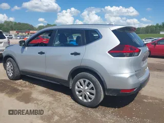 2020 Nissan Rogue SV with VIN JN8AT2MT9LW040448, listed as a IAAI auction lot 42040086 with 58,028 mi miles and . Bid and sale history available at carsss.com. Image 3.