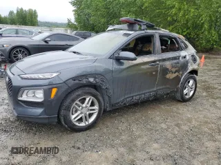 2021 Hyundai Kona SE z VIN KM8K12AA8MU742150, wystawiony jako Copart lot #56840555 z przebiegiem 67 371 mil mil oraz Szkoda całkowita • Salvage title. Historia ofert i sprzedaży dostępna na DreamBid. Obrazek 1.
