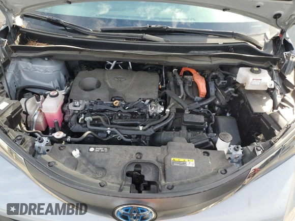 2022 Toyota Sienna XLE Woodland Edition with VIN 5TDASKFC8NS051083, listed as a Copart auction lot 82394134 with 31,538 mi miles and Salvage Title. Bid and sale history available at carsss.com. Image 12.
