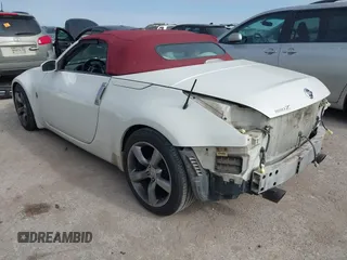 2006 Nissan 350Z Touring with VIN JN1AZ36A06M452000, listed as a IAAI auction lot 41371231 with 227,403 mi miles. Bid and sale history available at carsss.com. Image 3.