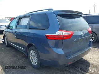 2017 Toyota Sienna XLE Auto Access Seat z VIN 5TDYZ3DC2HS864152, wystawiony jako IAAI lot #42379384 z przebiegiem 107 897 mil mil oraz . Historia ofert i sprzedaży dostępna na DreamBid. Obrazek 3.