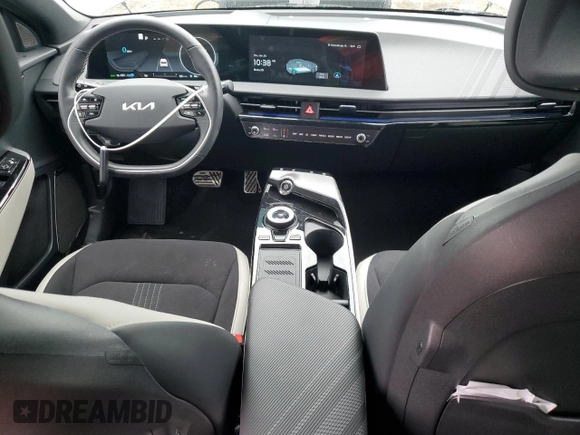 2024 Kia EV6 GT-Line with VIN KNDC44LA5R5202720, listed as a Copart auction lot 41730345 with 7,899 mi miles and Salvage Title. Bid and sale history available at carsss.com. Image 8.