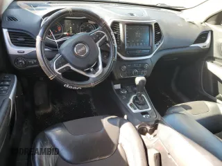 2018 Jeep Cherokee Latitude Plus with VIN 1C4PJMLB7JD562858, listed as a Copart auction lot 49663405 with 107,543 mi miles and Clean Title. Bid and sale history available at DreamBid. Image 8.