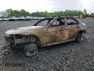 2006 BMW 3 Series 330xi z VIN WBAVD33546KL51619, wystawiony jako Copart lot #57142945 z przebiegiem Nie podano mil oraz Szkoda całkowita • Salvage title. Historia ofert i sprzedaży dostępna na DreamBid. Obrazek 1.