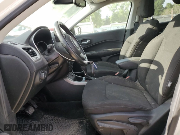 2021 Jeep Compass Sport z VIN 3C4NJCAB0MT553051, wystawiony jako Copart lot #56959425 z przebiegiem 37 753 mil mil oraz Szkoda całkowita • Salvage title. Historia ofert i sprzedaży dostępna na DreamBid. Obrazek 7.