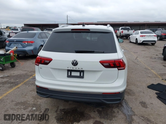2022 Volkswagen Tiguan SE with VIN 3VV3B7AX0NM161398, listed as a IAAI auction lot 41290692 with 47,970 mi miles and . Bid and sale history available at DreamBid. Image 16.