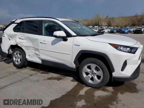 2021 Toyota RAV4 Hybrid LE z VIN 4T3MWRFV2MU048172, wystawiony jako Copart lot #54736375 z przebiegiem 33 006 mil mil oraz Szkoda całkowita • Salvage title. Historia ofert i sprzedaży dostępna na DreamBid. Obrazek 4.