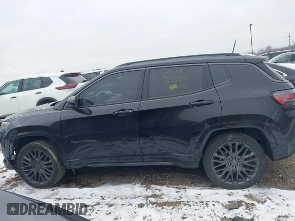 2022 Jeep Compass High Altitude with VIN 3C4NJDCB1NT173074, listed as a IAAI auction lot 41555802 with 65,315 mi miles and . Bid and sale history available at carsss.com. Image 14.