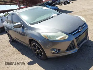 2012 Ford Focus SE с VIN 1FAHP3F24CL385936, выставлен на аукционе IAAI как лот 42305165 с пробегом 140 200 миль миль и . История ставок и продаж доступна на DreamBid. Изображение 1.