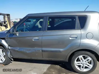 2010 Kia Soul ! with VIN KNDJT2A23A7094729, listed as a IAAI auction lot 41615567 with 159,419 mi miles. Bid and sale history available at carsss.com. Image 14.