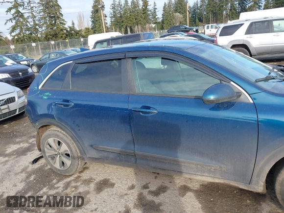 2017 Kia Niro LX with VIN KNDCB3LC0H5104761, listed as a IAAI auction lot 41516734 with 110,486 mi miles. Bid and sale history available at carsss.com. Image 14.
