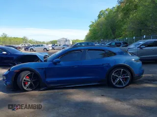 2023 Porsche Taycan 4S z VIN WP0BB2Y19PSA65443, wystawiony jako IAAI lot #42105240 z przebiegiem 265 mil mil oraz . Historia ofert i sprzedaży dostępna na DreamBid. Obrazek 13.