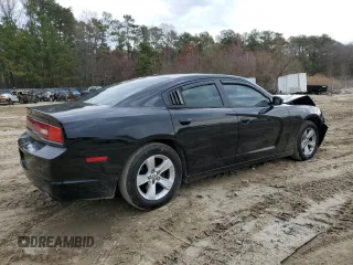 2013 Dodge Charger SE z VIN 2C3CDXBG3DH566891, wystawiony jako Copart lot #50501075 z przebiegiem 176 024 mil mil oraz Szkody całkowita. Historia ofert i sprzedaży dostępna na DreamBid. Obrazek 3.