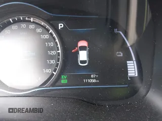 2018 Hyundai Ioniq SEL z VIN KMHC75LC2JU096795, wystawiony jako IAAI lot #42120793 z przebiegiem 111 058 mil mil oraz . Historia ofert i sprzedaży dostępna na DreamBid. Obrazek 15.