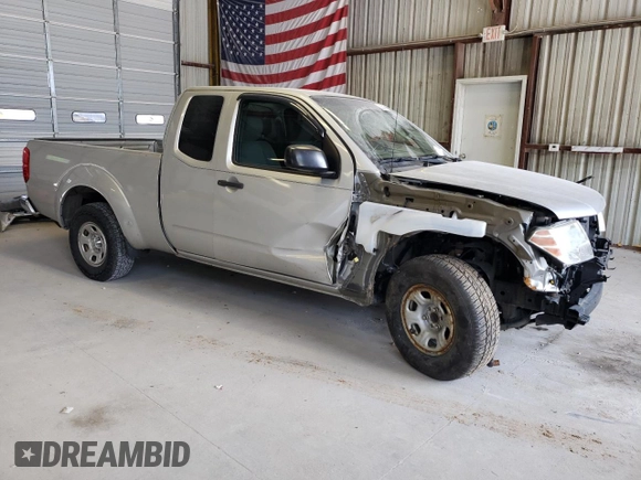 2015 Nissan Frontier SV with VIN 1N6BD0CT1FN713999, listed as a Copart auction lot 62053944 with 104,667 mi miles and Salvage title. Bid and sale history available at DreamBid. Image 4.