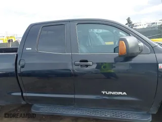 2007 Toyota Tundra SR5 with VIN 5TBRV541X7S450201, listed as a IAAI auction lot 41467261 with 261,614 mi miles. Bid and sale history available at carsss.com. Image 13.
