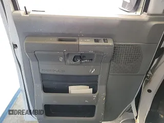 2013 Ford Econoline Passenger XL с VIN 1FBSS3BL5DDA49371, выставлен на аукционе IAAI как лот 42624885 с пробегом 62 763 миль миль и . История ставок и продаж доступна на DreamBid. Изображение 44.