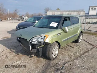 2013 Kia Soul with VIN KNDJT2A59D7571257, listed as a IAAI auction lot 41684100 with 146,320 mi miles. Bid and sale history available at carsss.com. Image 2.