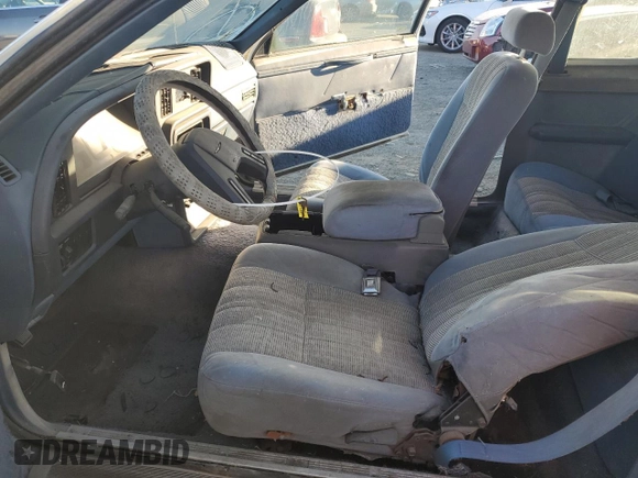 1986 Ford Thunderbird with VIN 1FABP4631GH154800, listed as a Copart auction lot 88333625 with Not Provided miles and Clean Title. Bid and sale history available at DreamBid. Image 7.
