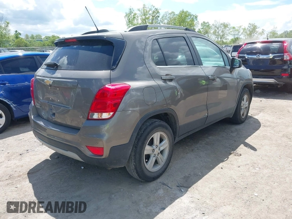 2020 Chevrolet Trax LT z VIN KL7CJLSB1LB336157, wystawiony jako IAAI lot #42258923 z przebiegiem 50 868 mil mil oraz . Historia ofert i sprzedaży dostępna na DreamBid. Obrazek 4.