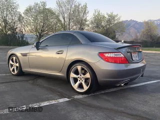 2012 Mercedes-Benz SLK-Class SLK 350 with VIN WDDPK5HA0CF008982, listed as a Copart auction lot 53406115 with 91,711 mi miles and Clean Title. Bid and sale history available at carsss.com. Image 3.