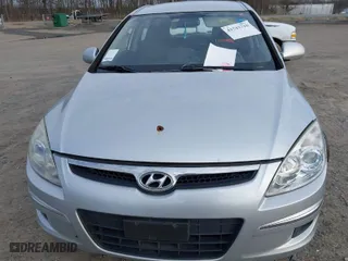 2011 Hyundai Elantra Touring GL with VIN KMHDB8AE0BU087409, listed as a IAAI auction lot 41543710 with 1 mi miles. Bid and sale history available at carsss.com. Image 10.