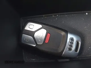 2021 Audi A4 Premium z VIN WAUABAF47MA039793, wystawiony jako IAAI lot #41763169 z przebiegiem 34 191 mil mil oraz . Historia ofert i sprzedaży dostępna na DreamBid. Obrazek 11.
