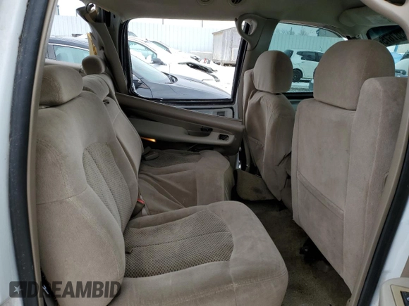 2002 Chevrolet Suburban LS with VIN 3GNEC16Z12G274483, listed as a Copart auction lot 45887675 with 252,132 mi miles and Non Repairable. Bid and sale history available at carsss.com. Image 11.