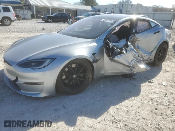 2024 Tesla Model S с VIN 5YJSA1E56RF541102, выставлен на аукционе Copart как лот 42584275 с пробегом Не указан миль и Списание • Salvage title. История ставок и продаж доступна на DreamBid. Изображение 1.