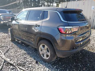 2023 Jeep Compass Sport z VIN 3C4NJDAN2PT527152, wystawiony jako IAAI lot #41431798 z przebiegiem 45 989 mil mil oraz . Historia ofert i sprzedaży dostępna na DreamBid. Obrazek 3.