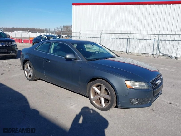 2009 Audi A5 with VIN WAUDK78T29A031144, listed as a IAAI auction lot 41562182 with 82,835 mi miles. Bid and sale history available at carsss.com. Image 1.