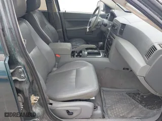 2006 Jeep Grand Cherokee Laredo with VIN 1J4GR48K96C172871, listed as a IAAI auction lot 41951673 with 170,978 mi miles. Bid and sale history available at carsss.com. Image 5.